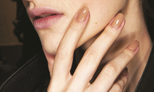 8 gam màu nail đẹp sang trọng cho mùa đông