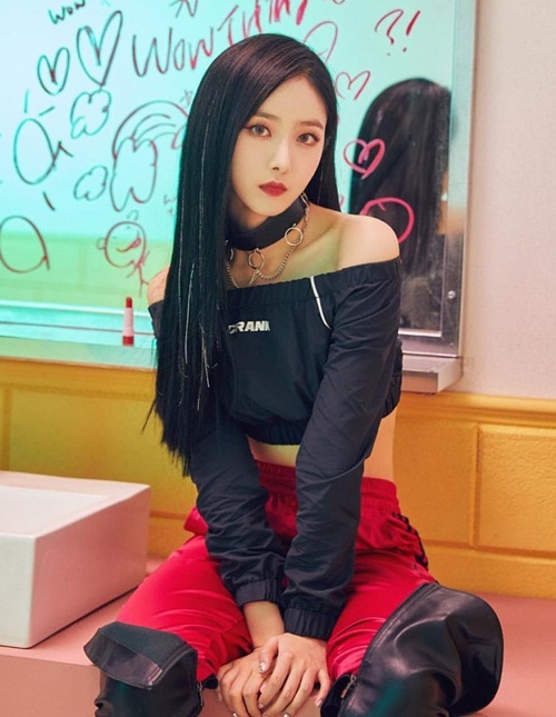 Loạt idol Kpop mê mẩn mốt tóc kim tuyến lấp lánh từ thập niên 90