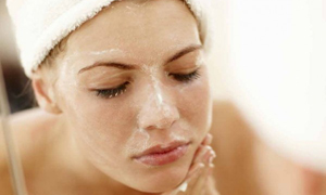 Những sai lầm khi rửa mặt làm da bị tổn hại sâu sắc