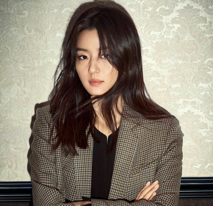Bí quyết chăm sóc làn da không tuổi của 'mợ chảnh' Jeon Ji Hyun