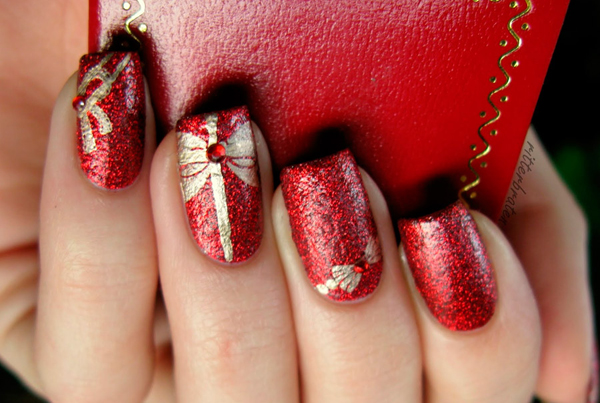 Những mẫu nail giúp bạn nổi bật đêm Giáng sinh